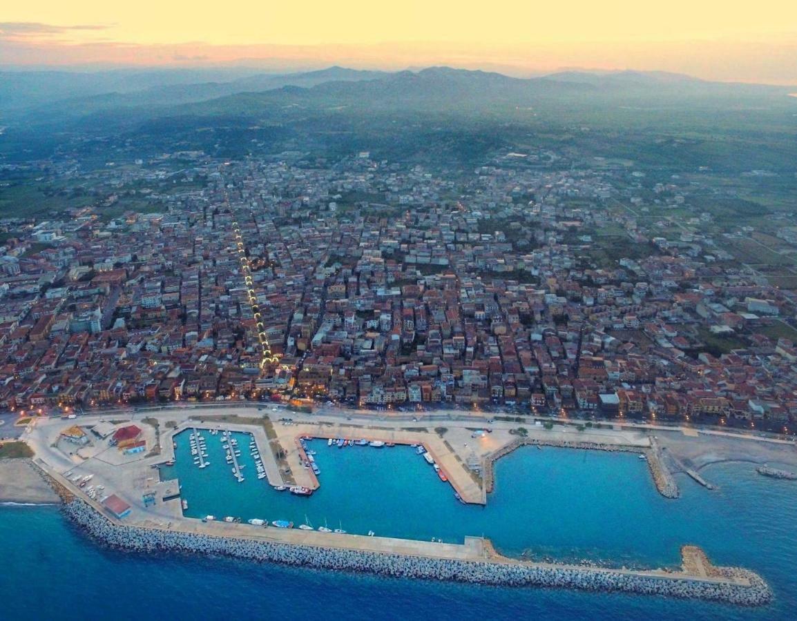 Villa Climatizzato In Centro A 100M Dal Mare Cirò Marina Exterior foto