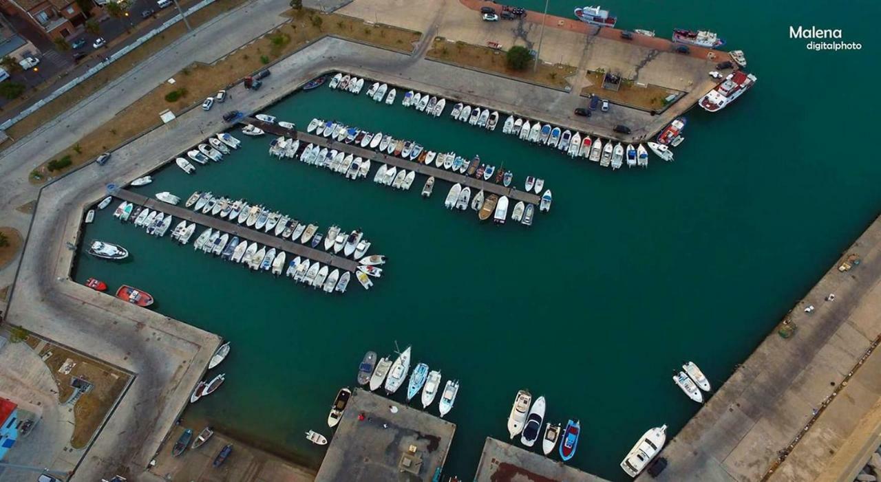 Villa Climatizzato In Centro A 100M Dal Mare Cirò Marina Exterior foto